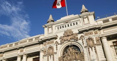 Perú| El Congreso volvió a postergar el debate pero todavía podrá haber elecciones (video)